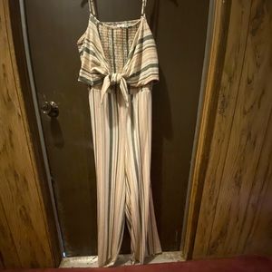 Never worn. I tried it on and didn’t like how I looked in it